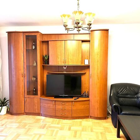 Vintage Bucharest Apartment Eksteriør billede