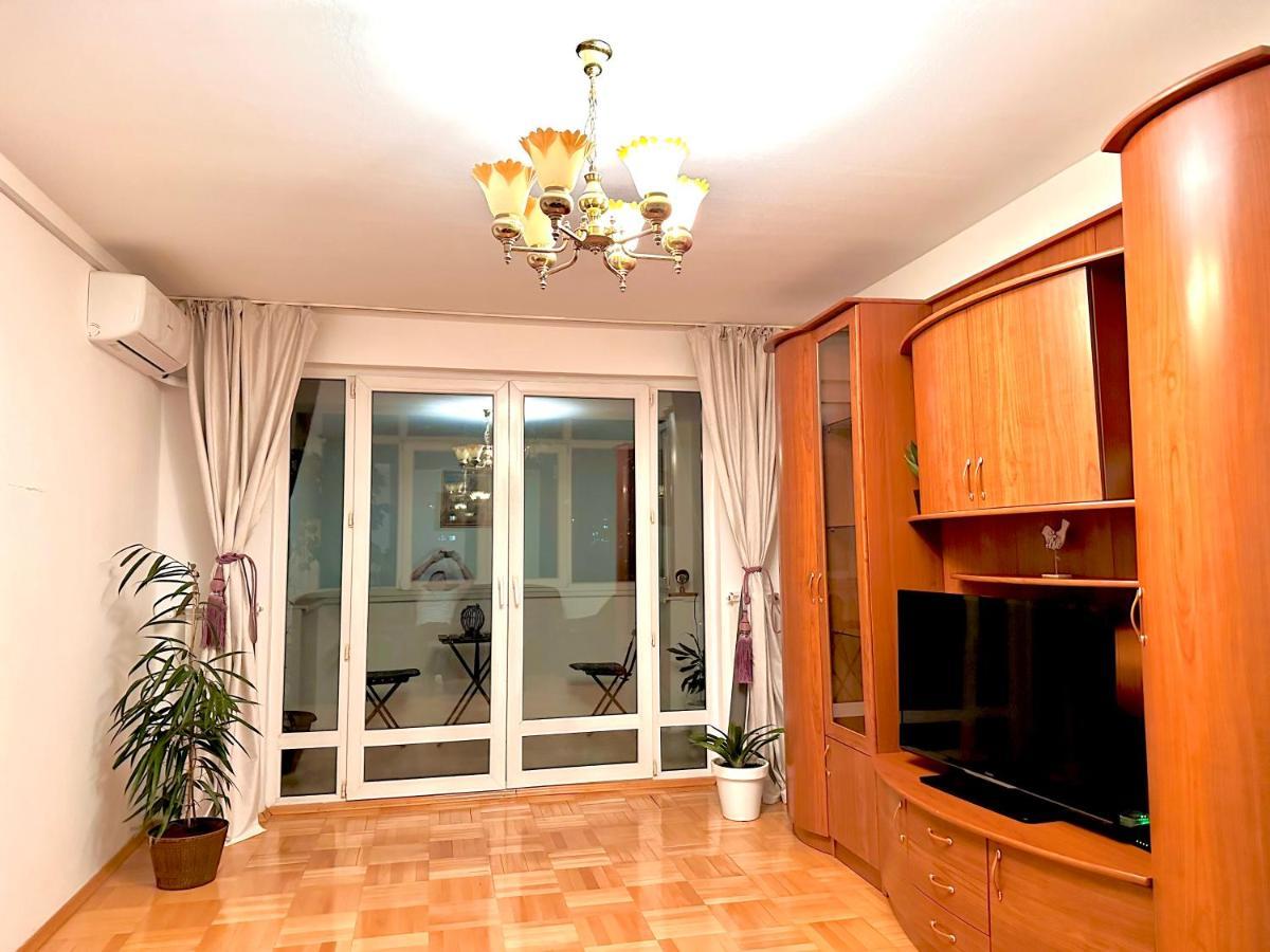 Vintage Bucharest Apartment Eksteriør billede